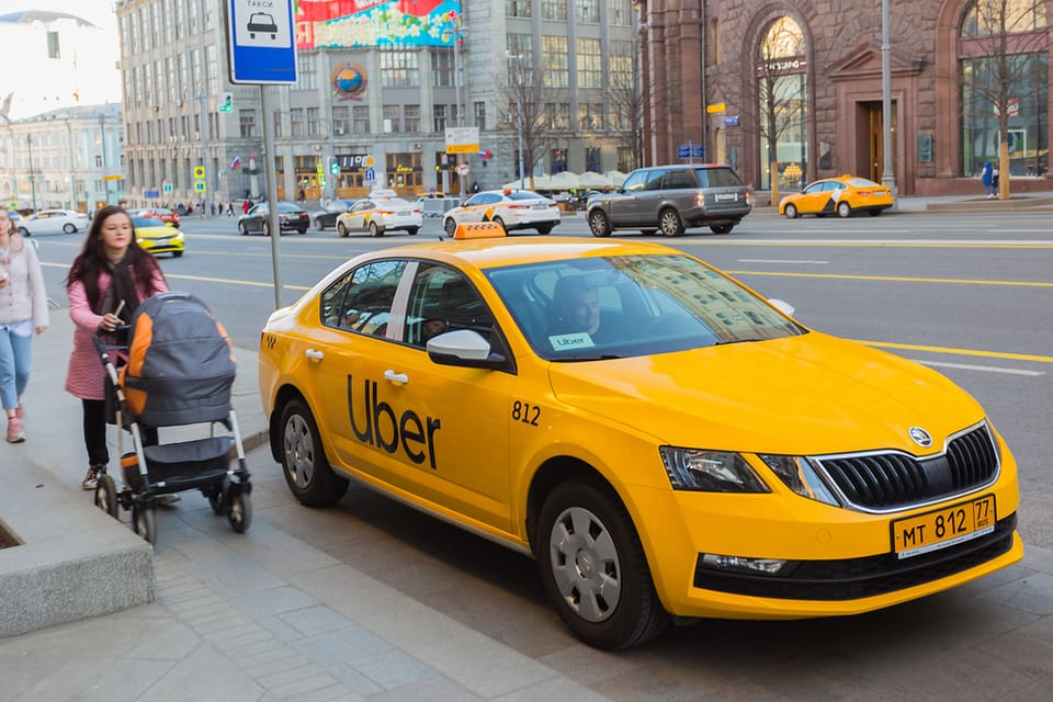 Perquisition chez G7 : Uber accuse le leader des taxis d'empêcher ses chauffeurs de travailler avec la concurrence